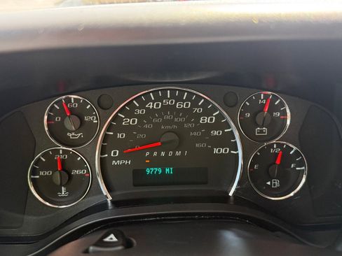 Used 2024 Chevrolet Express 2500 w/ Driver Convenience Package RWD image 26