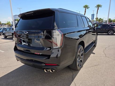 Certified 2026 Chevrolet Suburban RST w/ Advanced Technology Package AWD/4WD image 6