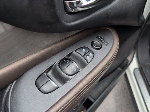 Used 2017 Nissan Murano Platinum w/ Platinum Technology Package image 16