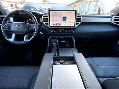 Used 2023 Toyota Sequoia Limited image 16