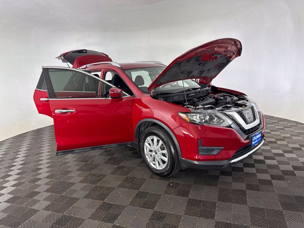 Used 2017 Nissan Rogue SV FWD image 13