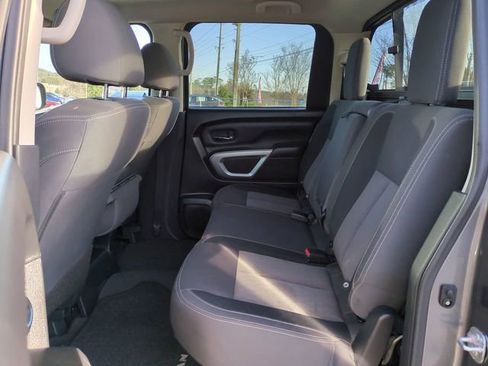 Used 2023 Nissan Titan SV image 13