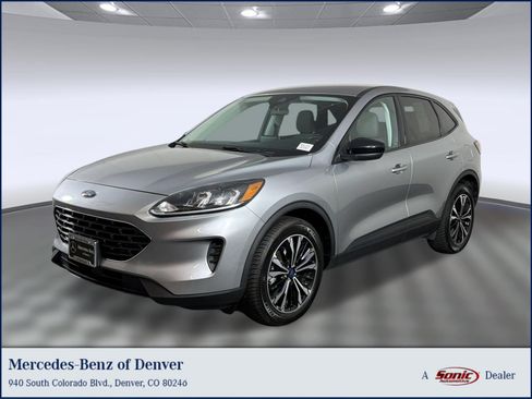 Used 2021 Ford Escape SE w/ SE Sport Appearance Package AWD/4WD image 1