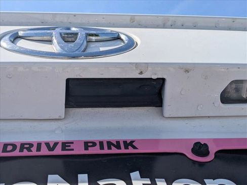 Used 2024 Toyota RAV4 XLE FWD image 9