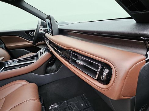 New 2026 Lincoln Aviator Reserve image 14