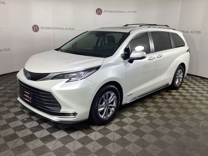 Used 2021 Toyota Sienna Limited