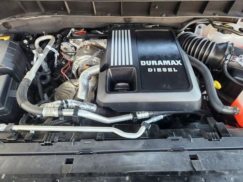 Certified 2025 Chevrolet Silverado 1500 RST w/ LPO, Dark Essentials Package AWD/4WD image 33