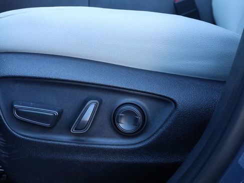 Used 2025 Toyota Grand Highlander XLE image 20