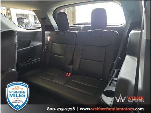Used 2024 Ford Explorer XLT w/ Equipment Group 202A AWD/4WD image 14