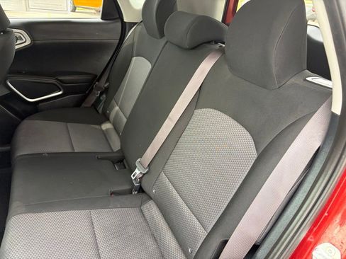 Used 2020 Kia Soul LX FWD image 18