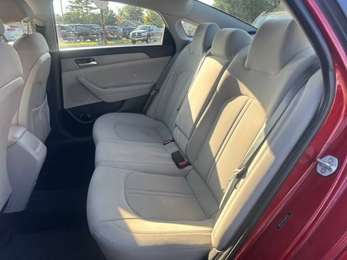 Used 2018 Hyundai Sonata SE FWD image 16
