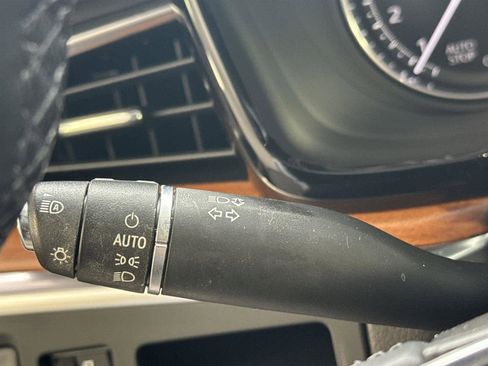 Used 2021 Cadillac XT5 Premium Luxury image 26