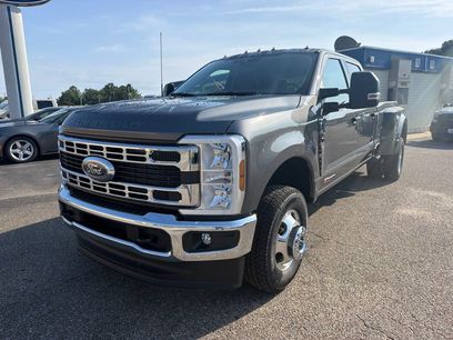 New 2026 Ford F350 XLT w/ FX4 Off-Road Package