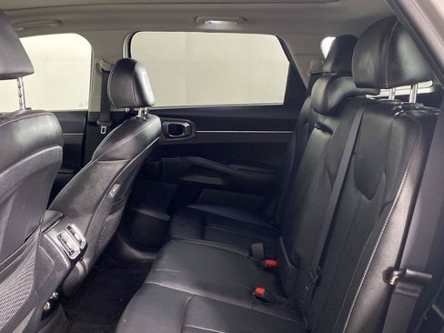 Used 2023 Kia Sorento S w/ Panoramic Sunroof Package AWD/4WD image 19