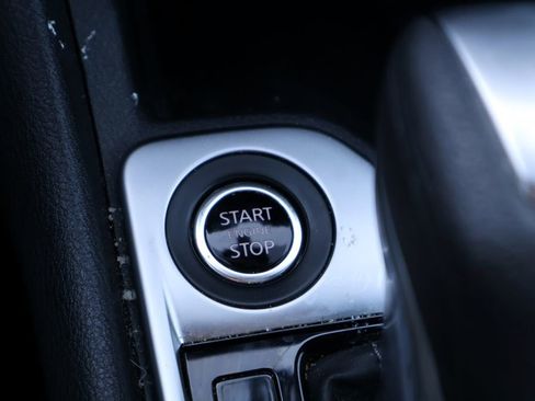 Used 2025 Nissan Sentra SV FWD image 6