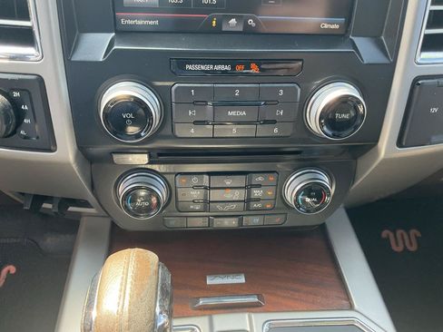 Used 2015 Ford F150 King Ranch w/ Equipment Group 601A Luxury AWD/4WD image 26