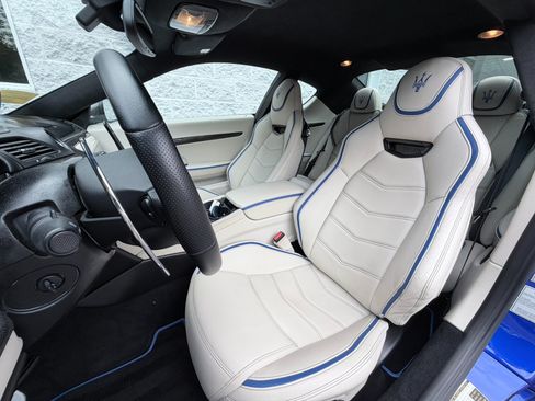 Used 2015 Maserati GranTurismo Sport RWD image 16