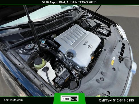 Used 2011 Toyota Avalon Limited FWD image 34