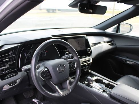 Used 2024 Lexus RX 350 FWD w/ Technology Package image 23