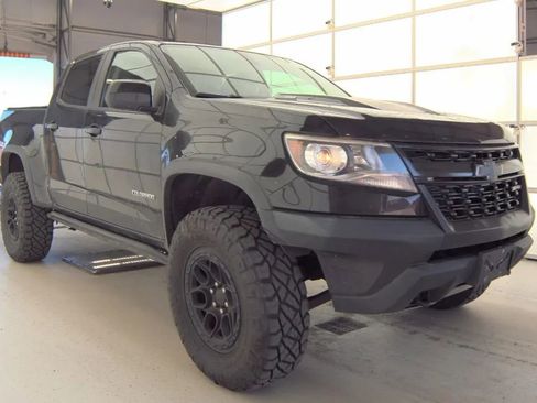 Used 2018 Chevrolet Colorado ZR2 w/ LPO, Premium Interior Package AWD/4WD image 2