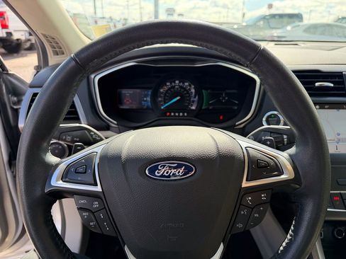 Used 2019 Ford Fusion SEL image 22