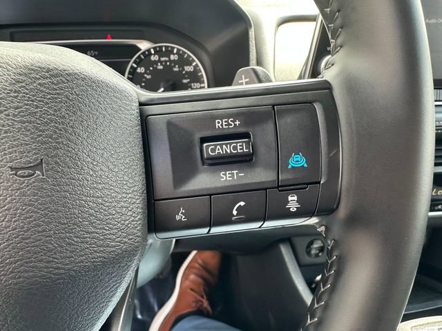 Used 2025 Nissan Rogue SV AWD/4WD image 14
