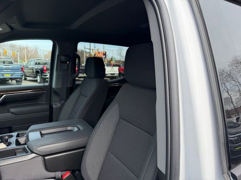 New 2026 GMC Sierra 1500 Elevation image 13