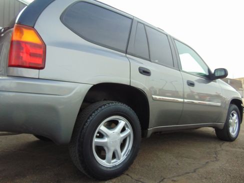 Used 2007 GMC Envoy SLE image 15