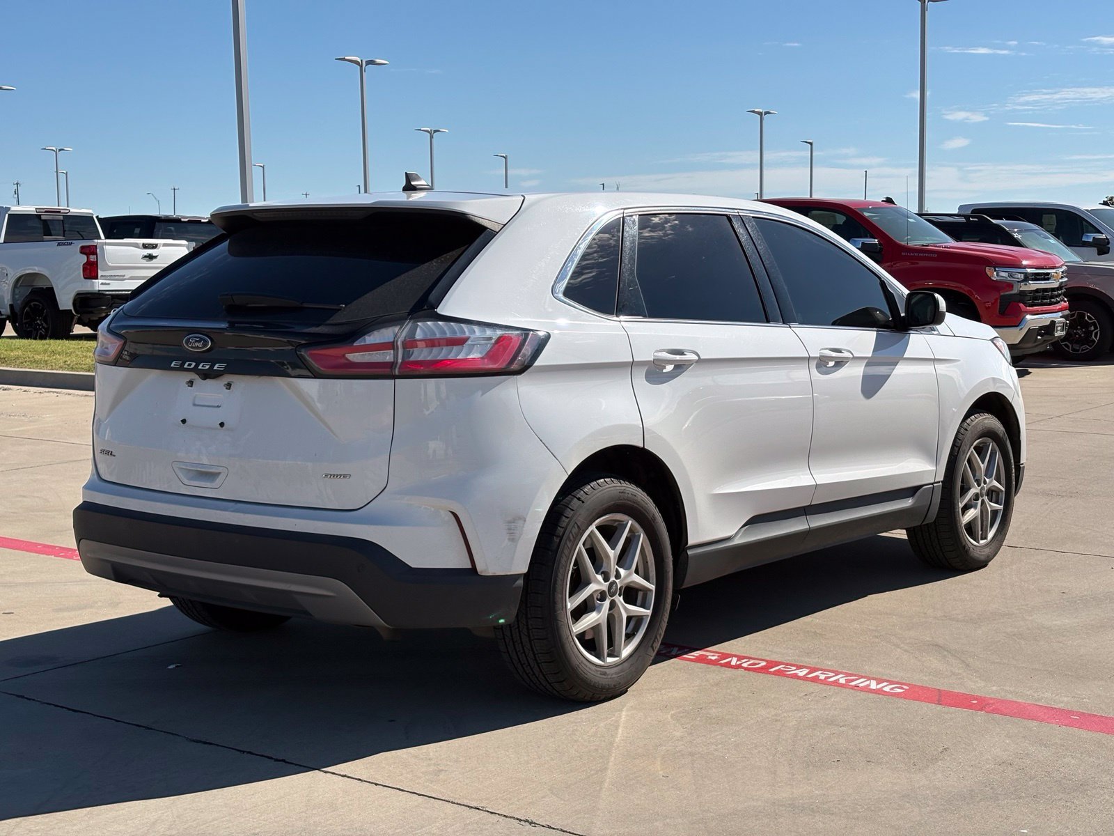 Used 2024 Ford Edge SEL AWD/4WD image 7