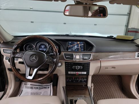 Used 2014 Mercedes-Benz E 350 4MATIC Sedan w/ Premium 1 Package image 22