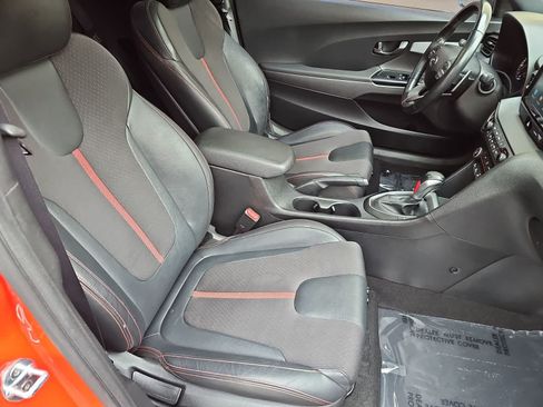 Used 2019 Hyundai Veloster Turbo FWD image 18