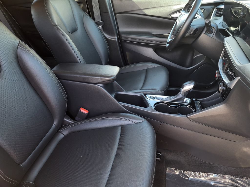 Used 2024 Buick Encore GX Sport Touring FWD image 11
