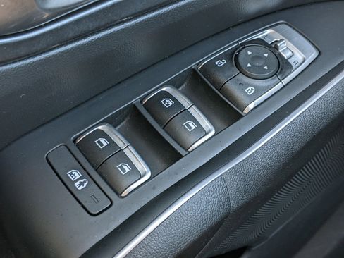 Certified 2023 Kia Sorento S image 18