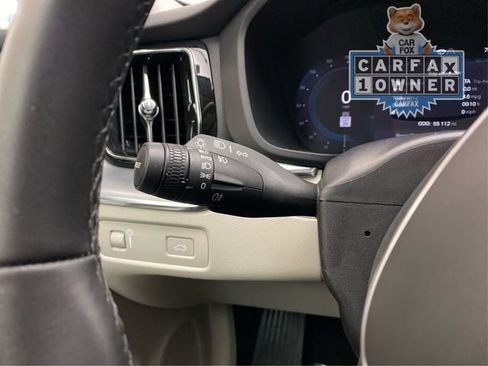 Used 2022 Volvo XC60 B5 Momentum image 23