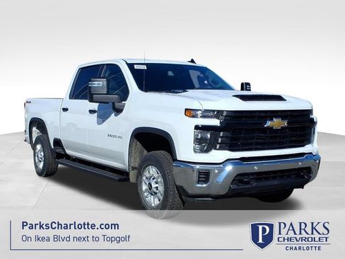 New 2026 Chevrolet Silverado 2500 W/T w/ WT/CX Safety Package AWD/4WD image 1