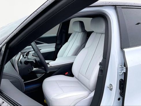 New 2026 Cadillac Lyriq Sport image 10