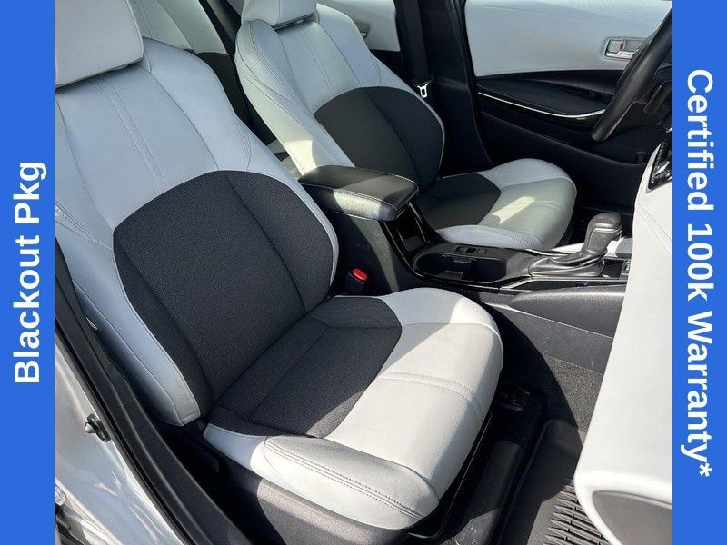 Used 2025 Toyota Corolla XSE FWD image 11