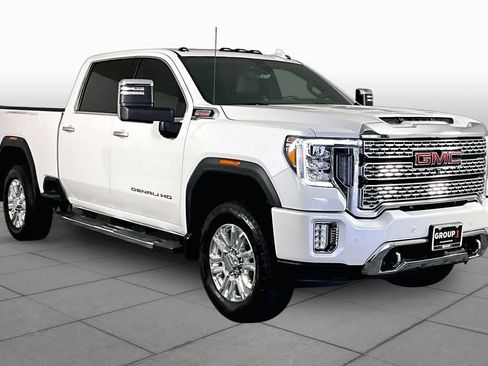 Certified 2022 GMC Sierra 2500 Denali w/ Denali Ultimate Package AWD/4WD image 3