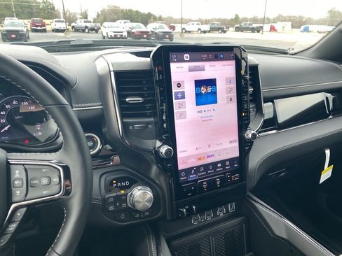 New 2025 RAM 1500 Limited image 23