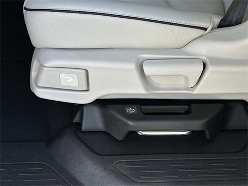 New 2026 Honda Odyssey Touring image 12