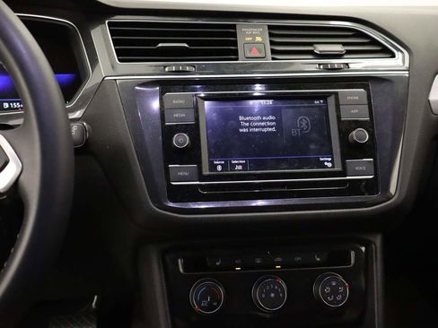 Used 2024 Volkswagen Tiguan S image 9