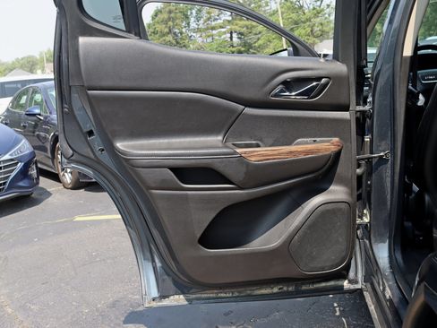 Used 2019 GMC Acadia Denali w/ Technology Package AWD/4WD image 38