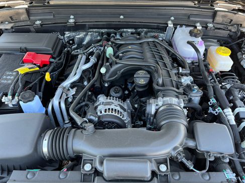 New 2025 Jeep Wrangler Unlimited Rubicon w/ Technology Group image 21