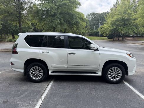 Used 2019 Lexus GX 460 Premium w/ Premium Package AWD/4WD image 4
