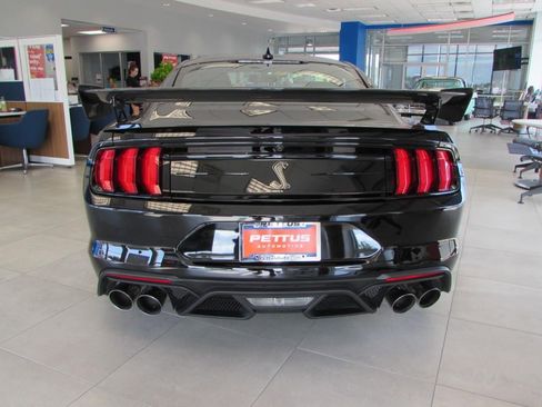 Used 2020 Ford Mustang Shelby GT500 w/ Carbon Fiber Track Pack image 6