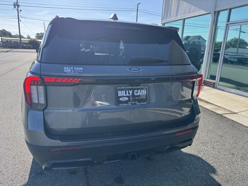 Used 2026 Ford Explorer ST-Line AWD/4WD image 3