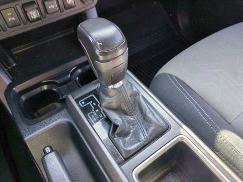 Used 2021 Toyota Tacoma TRD Off-Road w/ Technology Package image 12