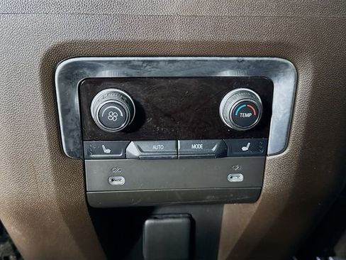 Used 2021 Chevrolet Tahoe LT w/ LT Signature Package image 29