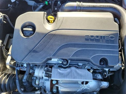 Used 2022 Chevrolet Malibu LS image 19