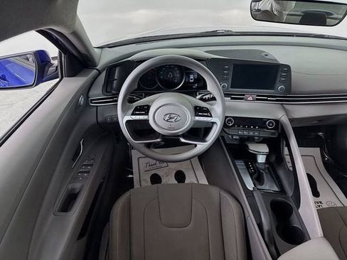 Used 2023 Hyundai Elantra SEL image 20